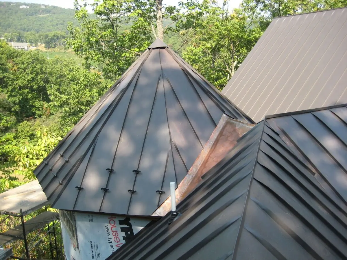 Professional Gutter Cleaning by Craftsman Roofing in La Palma